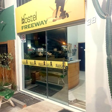 Hostel Freeway Brasilia Exterior photo